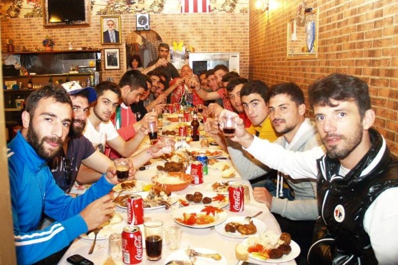 Δωτιέας Αγιάς: Τραπέζι από φιλάθλους