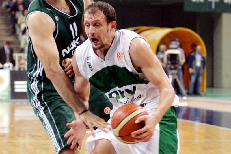 Βαλένθια: Ακόμα έναν μήνα ο Μπάρτον