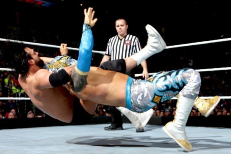 Main Event: Θετική εμφάνιση για Sin Cara (photos+videos)