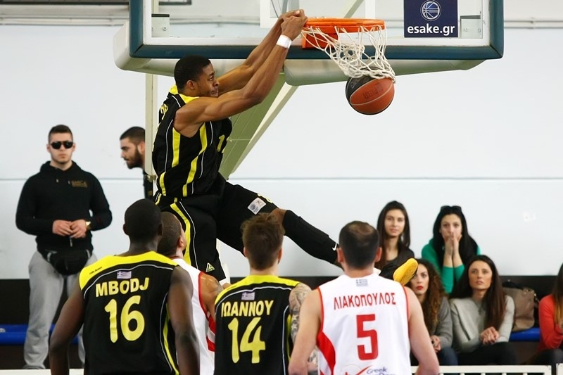 Στέφενς: «Να ξεκινήσουμε την αντεπίθεσή μας»