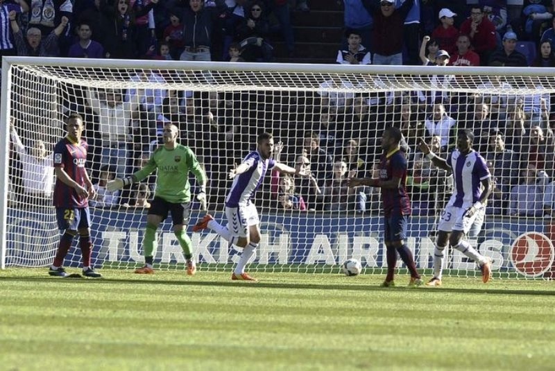 Μπλόκο για τον τίτλο από Βαγιαδολίδ, 1-0 την Μπαρτσελόνα (video)