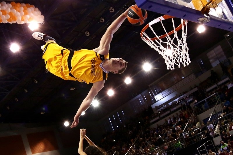 All Star Game: Οι απίστευτοι Devil Dunkers (video+photos)