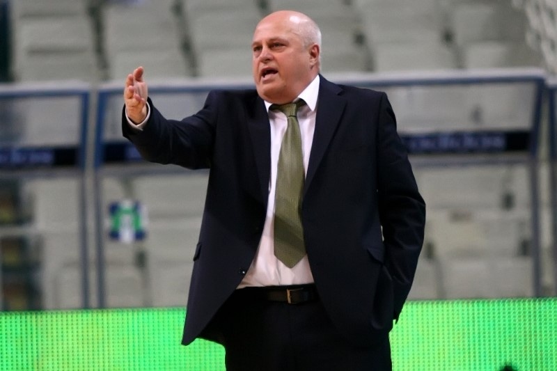 Μίνιτς: «Σαν να κέρδισαν»