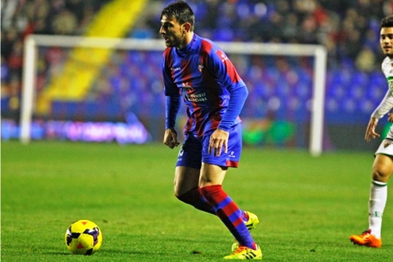 Λεβάντε: Ανανέωσε επίσημα ο Καράμπελας