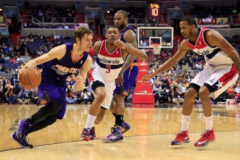 Φίνιξ Σανς: Χαλαρά στην Ουάσινγκτον (video)