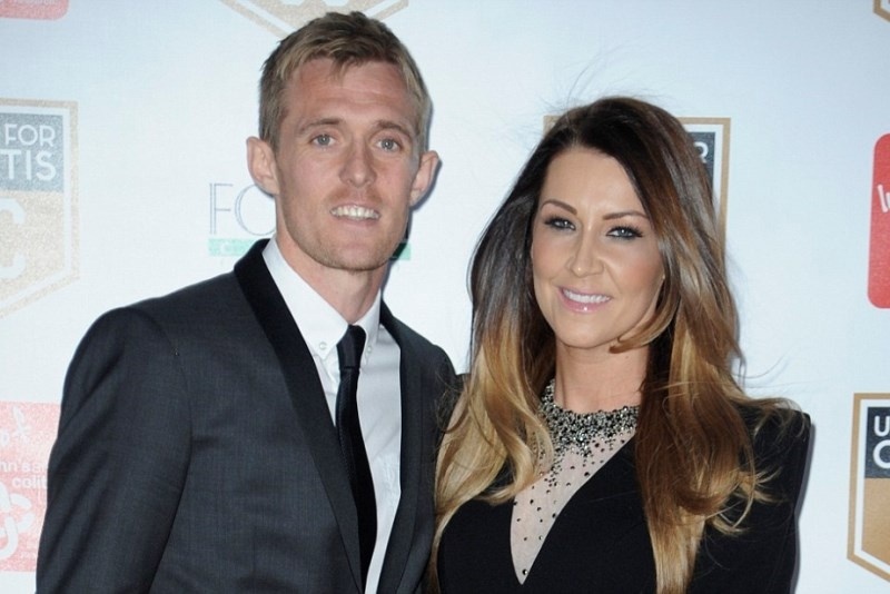 Μάντσεστερ Γιουνάιτεντ: Οι σέξι γυναίκες τους και η... ελκώδης κολίτιδα (photos)