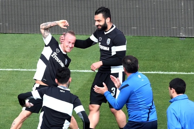 Ολυμπιακός-ΠΑΟΚ: «Κόκκινο πανί» ο Τζαβέλλας