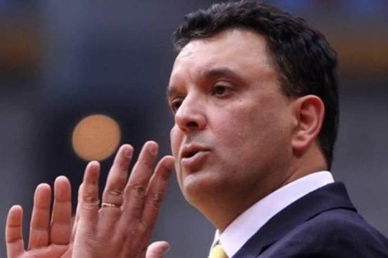 Αγγέλου: «Όλα τους τα χαρτιά Ολυμπιακός, Παναθηναϊκός»