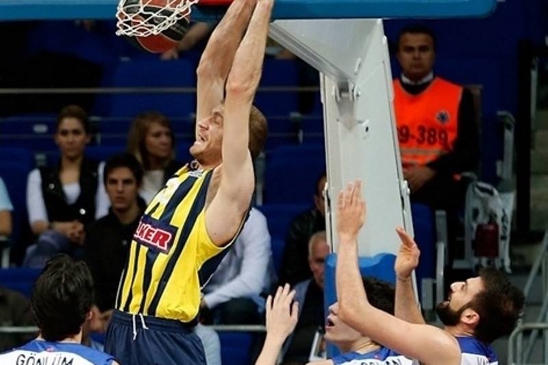Θετικό φινάλε για Φενέρ, 84-65 την Εφές