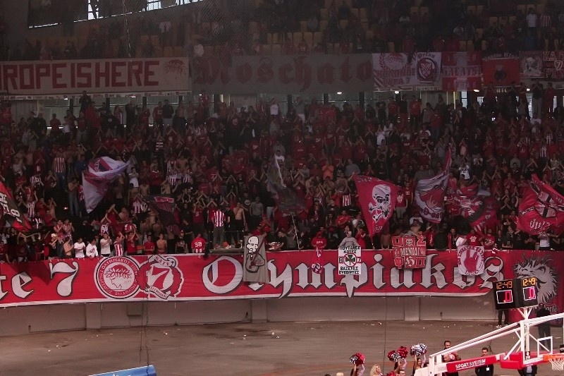 Ολυμπιακός: «Φωτιά» το ΣΕΦ (video)