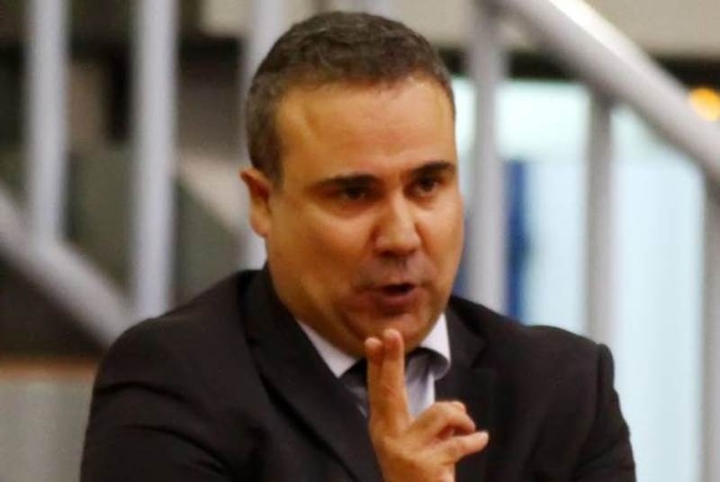 Φλεβαράκης: «Να τελειώσουμε με δύο νίκες»