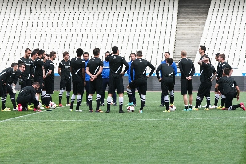 ΠΑΟΚ: Ομιλία Γεωργιάδη στους παίκτες (photos)