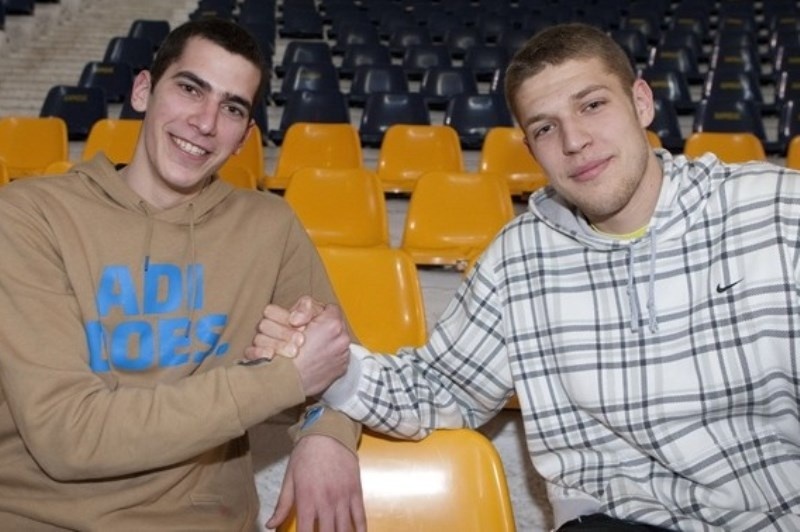 Άρης: Στο Τρεβίζο Μποχωρίδης, Βεζένκοφ