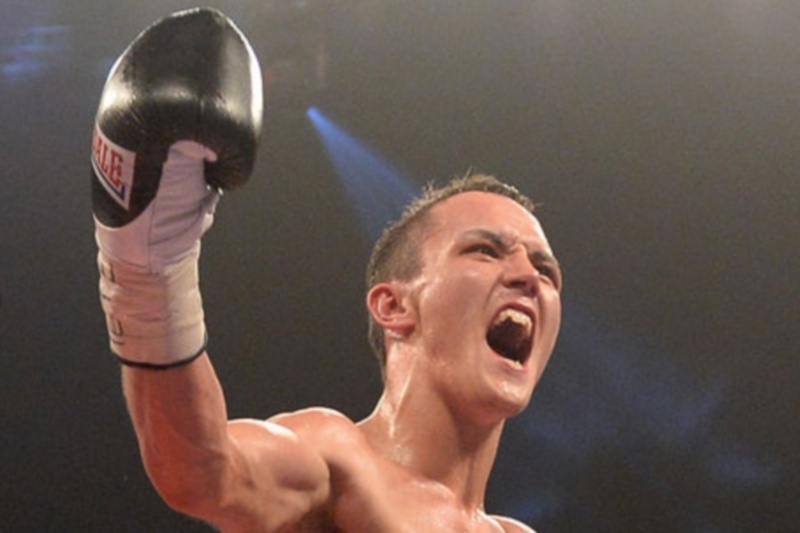 Μποξ: Στο ρελαντί ο Warrington (videos)