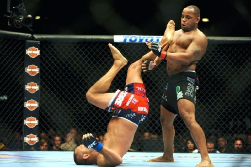 UFC: Πιθανή εγχείρηση για Cormier