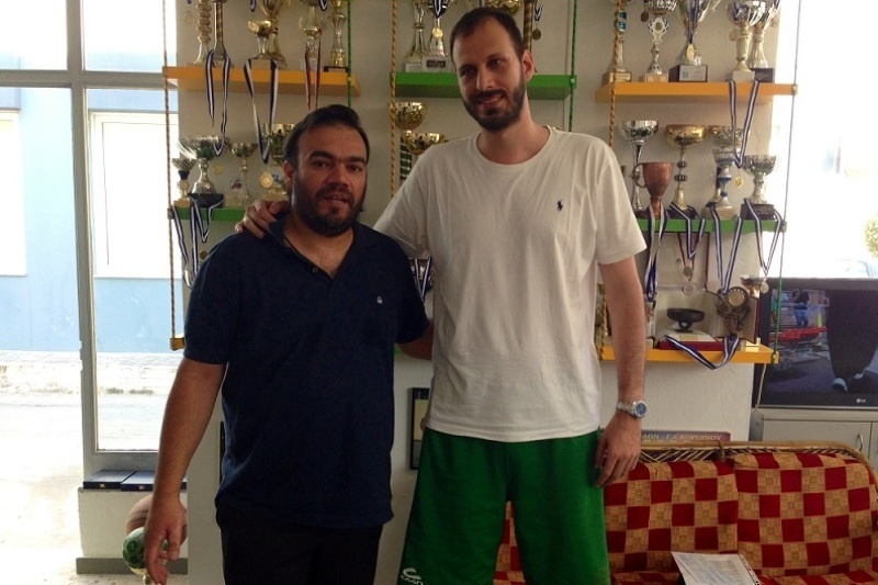 Κορωπί: Ανανέωσε ο Τσιουμπρής