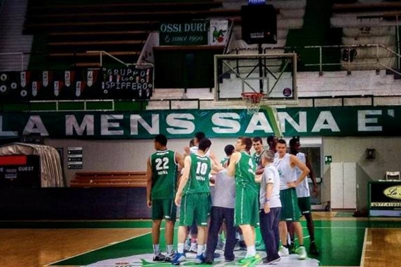 Σιένα: Μείωσε από την Αρμάνι