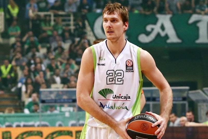 Ουνικάχα Μάλαγα: Ανανεώνει ο Ντράγκιτς