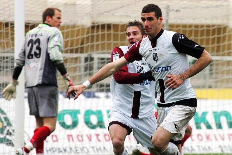 ΟΦΗ: Μέρα υπογραφών για Πετρόπουλο, Αρτόλα