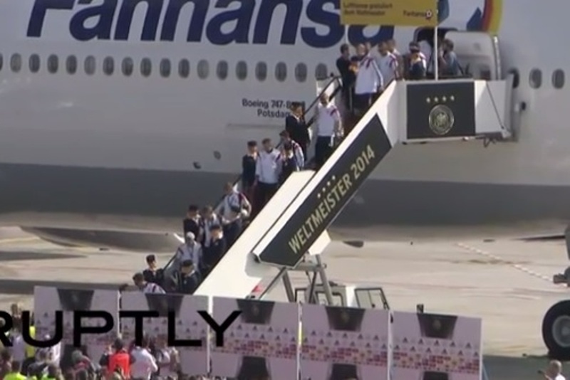 Μουντιάλ 2014 - Γερμανία: Χαμός στην επιστροφή των πρωταθλητών (video)