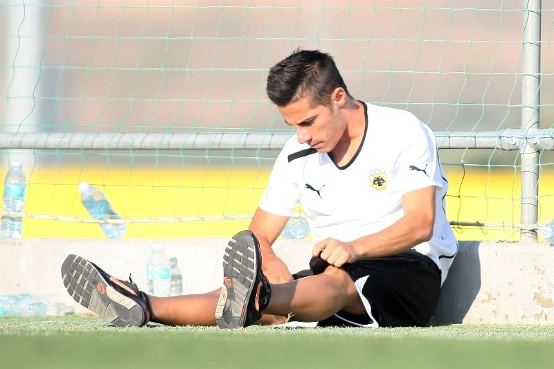 ΑΕΚ: «Ελεύθερος» ο Καλογέρης