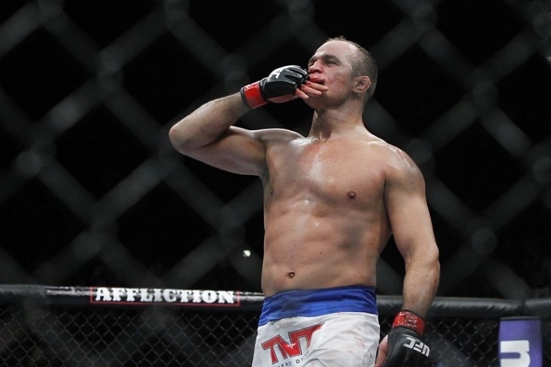 UFC: Επιμένει για Dos Santos o Miocic