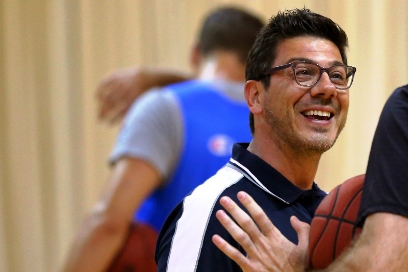 Κατσικάρης: «Να δημιουργήσουμε μια ομάδα με ταυτότητα»