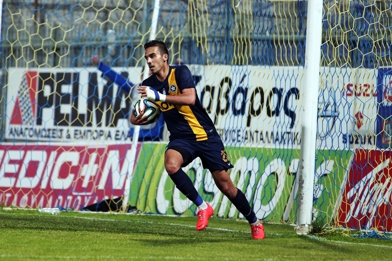 ΑΕΚ: Κοιτάζει Κουρπέλη για αμυντικό χαφ