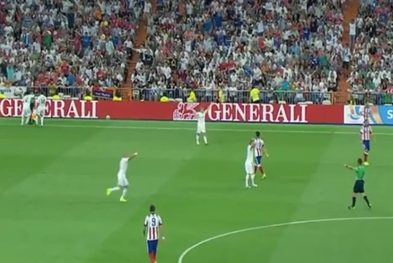 Ρεάλ - Ατλέτικο: Αλόνσο και Μαρσέλο άλλαξαν γνώμη στον επόπτη! (video)