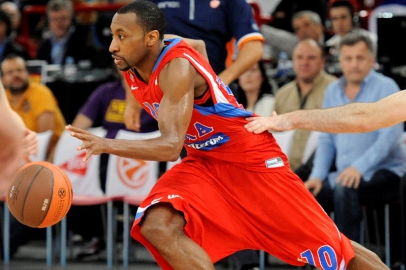 Ντιτρόιτ Πίστονς: Προσέλαβαν Χόλντεν