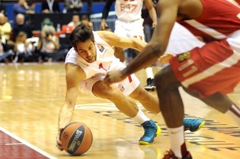 Αρμάνι Μιλάνο: Ανανέωσε ο Σερέλα