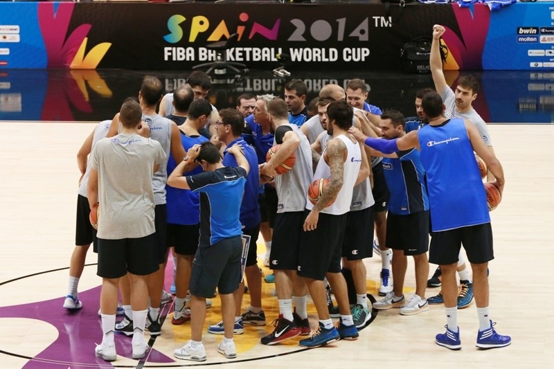 Μουντομπάσκετ 2014: Μπήκε ο Μάντζαρης (photos)