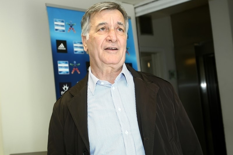 Κωστούλας: «Είδα αγωνία στο βλέμμα του Παππά»