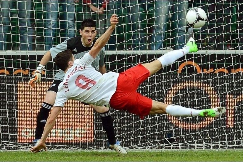 EURO 2016: Μαύρη - πρεμιέρα με επτάρα το Γιβραλτάρ (video)