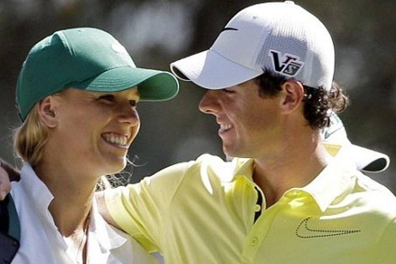 Καρολίν Βοζνιάκι: Ο φίλος της τη χώρισε από το τηλέφωνο! (photos)