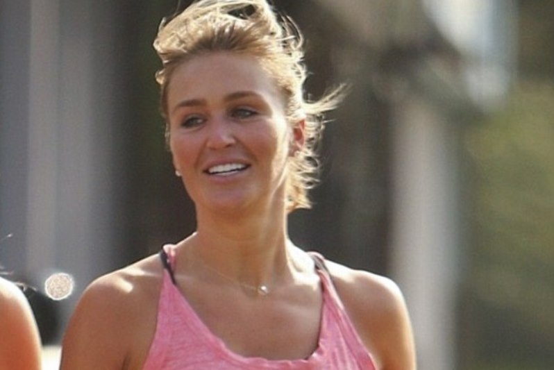 Μούσκεμα στον ιδρώτα η κυρία Τζέραρντ  (photos)