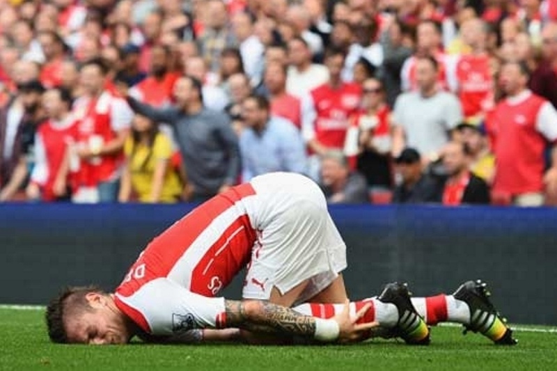 Άρσεναλ: Χειρουργήθηκε ο Ντεμπισί