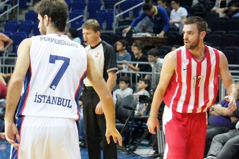 Ολυμπιακός: Κόντρα στον Περπέρογλου (photos)