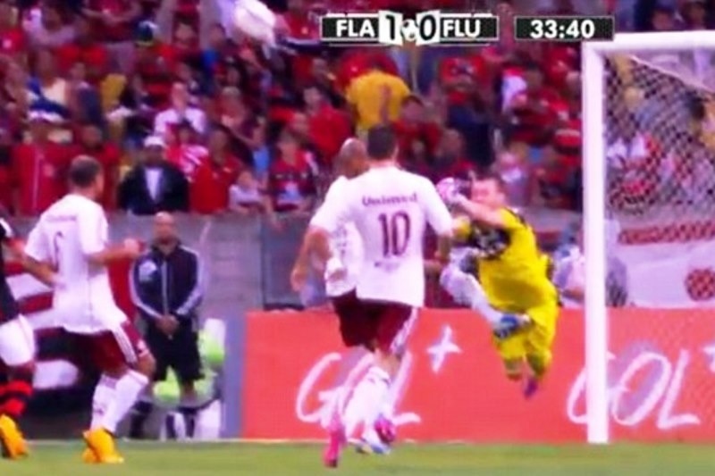 Φλαμένγκο: Του τα ‘σπασε! (photos+video)