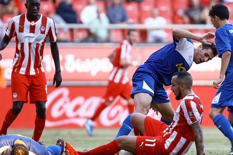 ΑΕ Καραϊσκάκης: Επαφές με Σιμονιάν