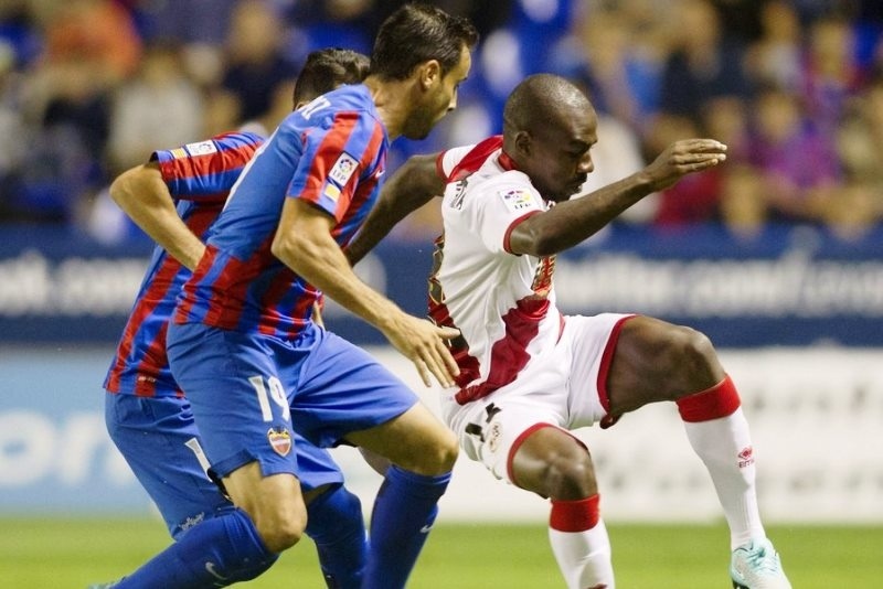 Ανεβαίνει η Βαγιεκάνο ,2-0 τη Λεβάντε (videos)