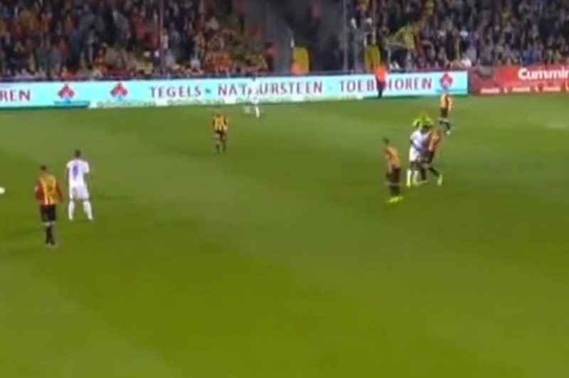 Βέλγιο: Κουτούλησε αντίπαλο και αποβλήθηκε (video)