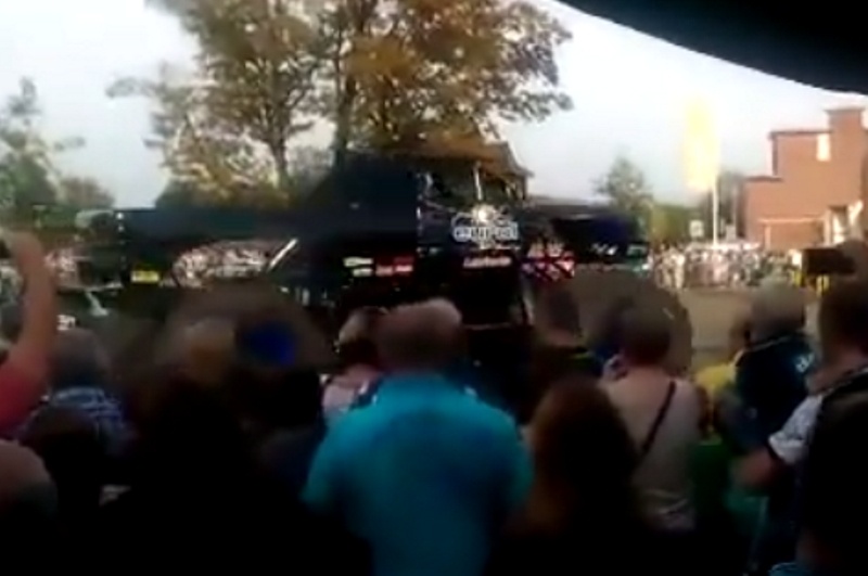 Monster Truck σκότωσε θεατές στην Ολλανδία (video)