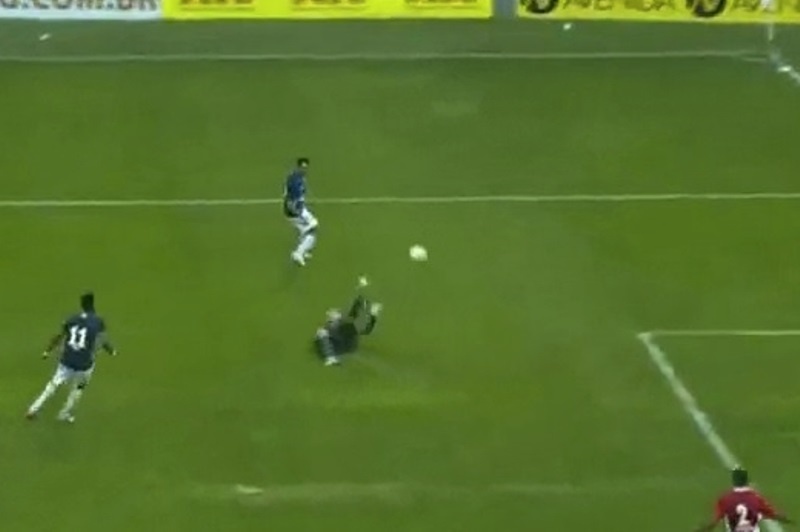 Βραζιλία: Τρελό... αυτογκόλ από τερματοφύλακα (video)