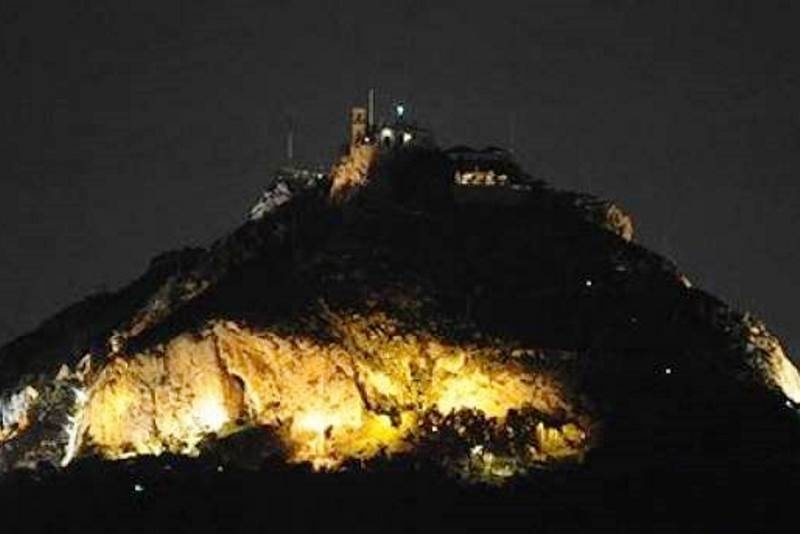 Στο σκοτάδι ο Λυκαβηττός: Αυτός είναι ο λόγος που δε φωταγωγείται