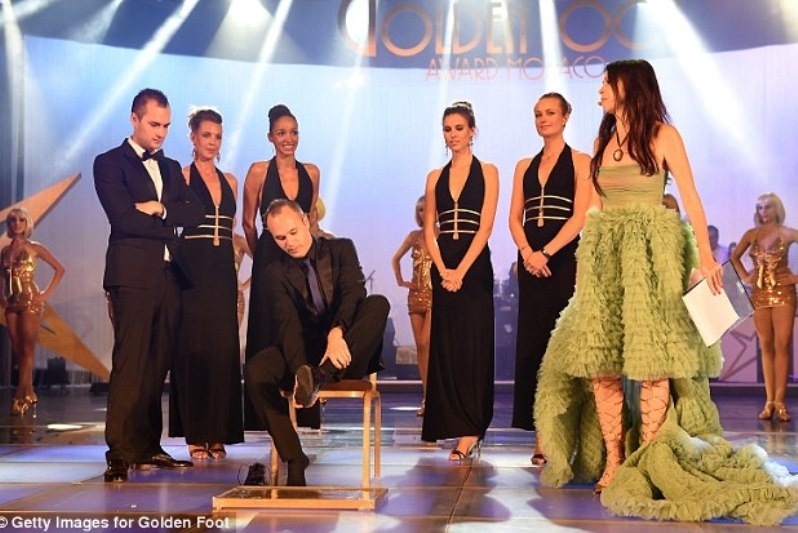 «Χρυσοπόδαρος» ο Ινιέστα (videos+photos)