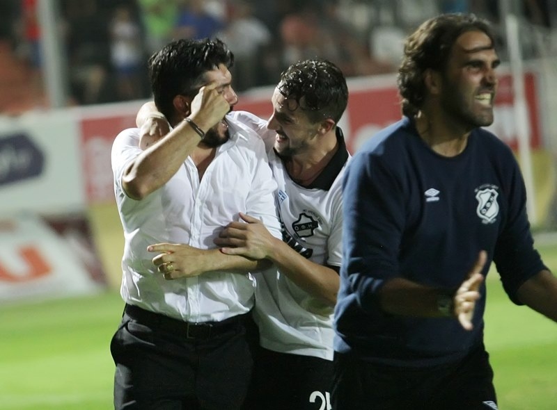 ΟΦΗ: Πάνοπλος στην Λεωφόρο