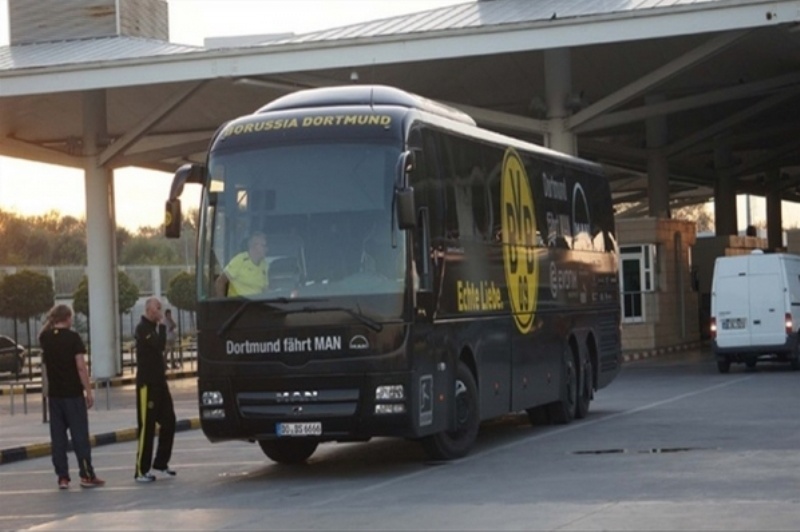 Μπορούσια Ντόρτμουντ: Εγκλωβίστηκε στα σύνορα το λεωφορείο
