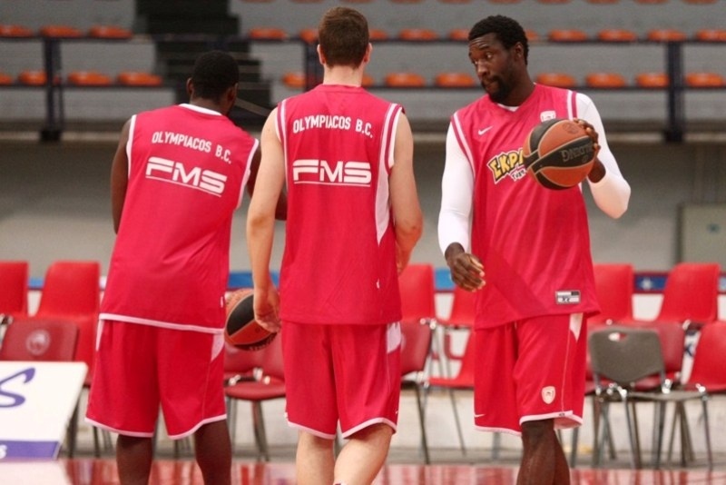 Ολυμπιακός: Πλάνα από την προπόνηση (video)