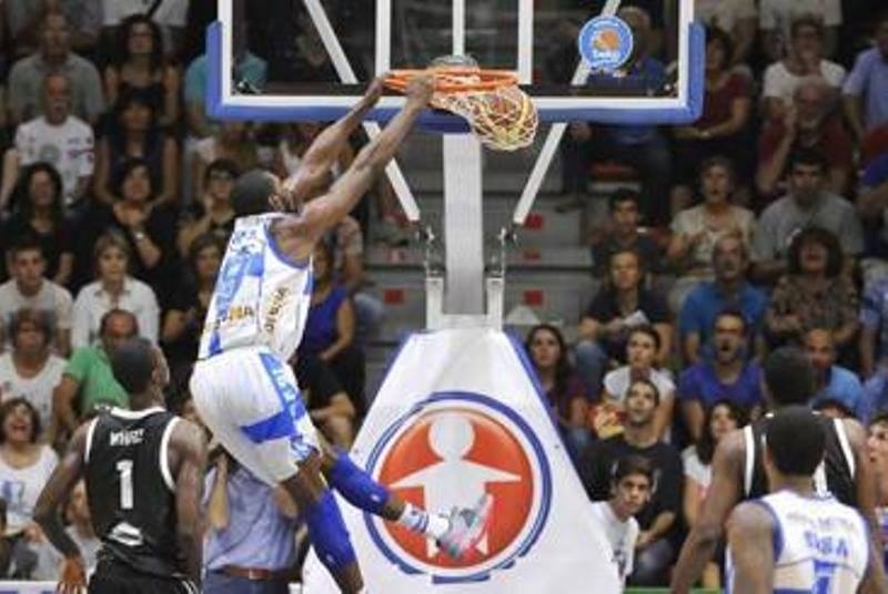 Ντίναμο Σάσαρι - Εφές Αναντόλου 75-82